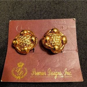 Gold Weave Round Clip Earrings